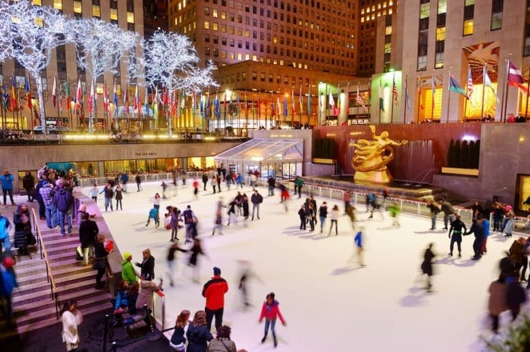 Le piste di pattinaggio sul ghiaccio a New York del 2026