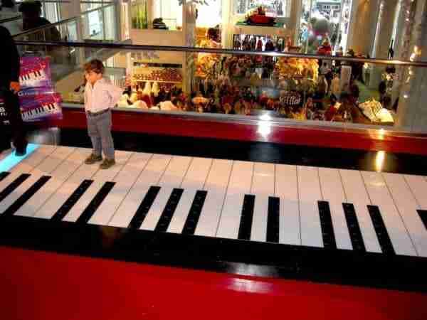 Riapre il negozio di giocattoli Fao Schwarz