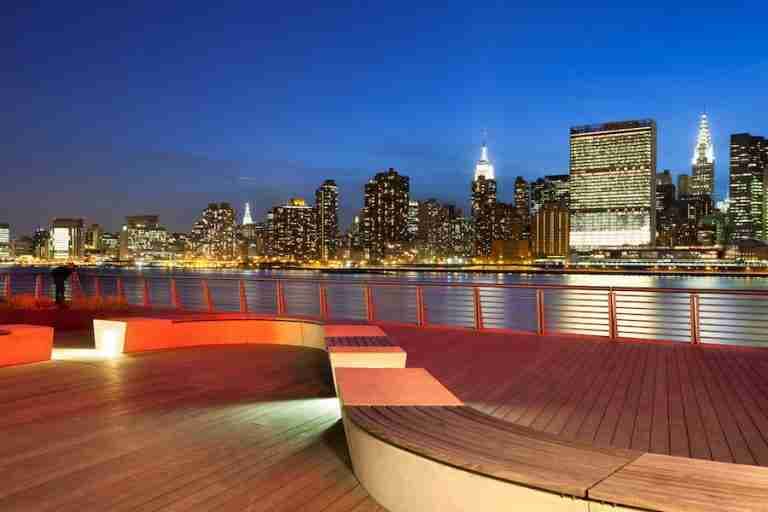 Viste mozzafiato a New York: il Gantry State Plaza Park
