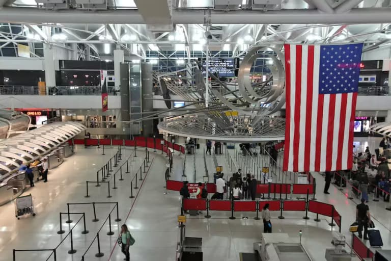 Mobile Passport Control: come funziona e come si compila