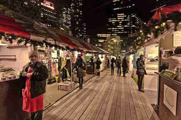 Mercatino di Natale a Columbus Circle, New York