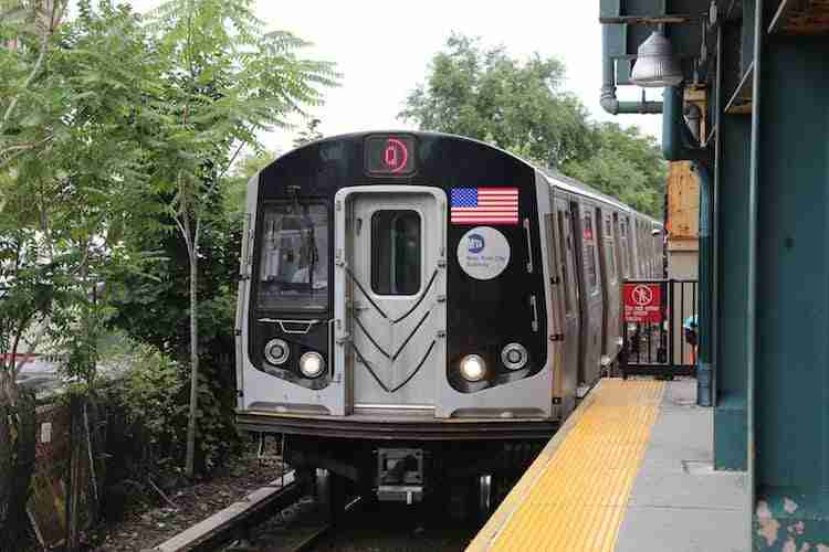 Apre la linea della metro Second Avenue a New York