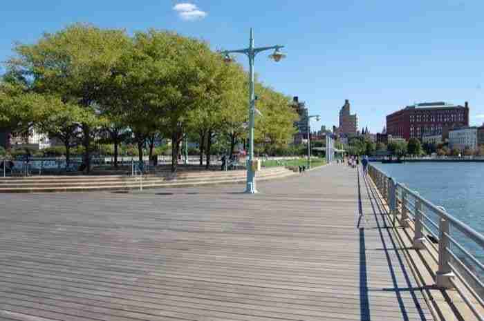 Hudson River Park in bici