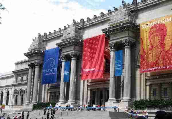 L'ingresso del Metropolitan Museum a New York