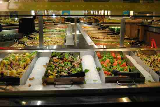 Il cibo self service da Whole Food Market