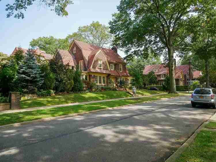 Tour di Forest Hills nel Queens