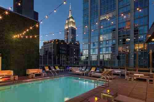 Hotel a New York con piscina
