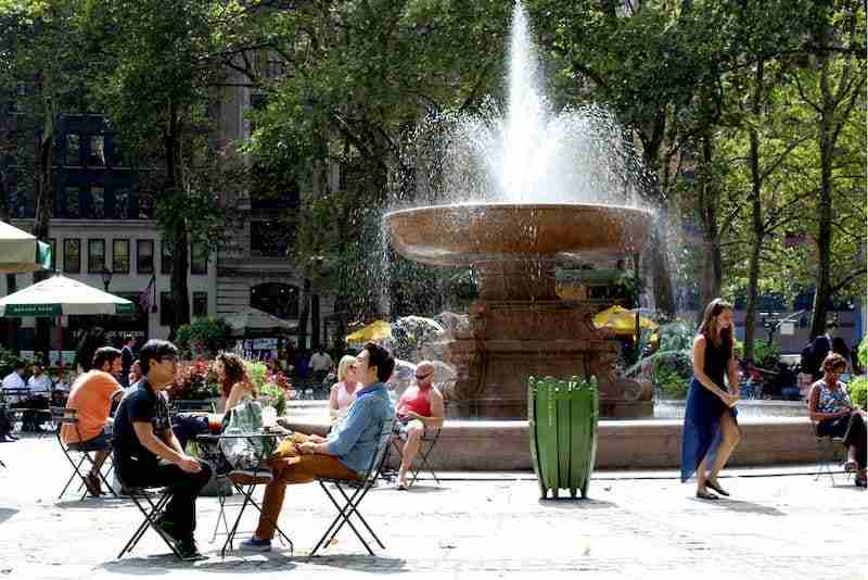 Una fontana a Bryant Park, New York