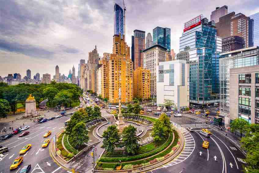 La statua di Colombo si trova al centro di Columbus Circle