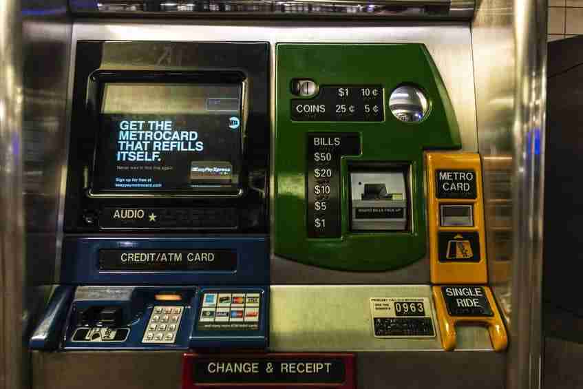 Distributore automatico di biglietti per la metro