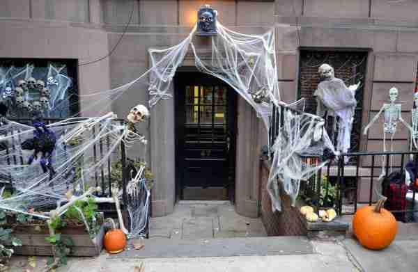 Decorazioni di Halloween nell'Upper West Side