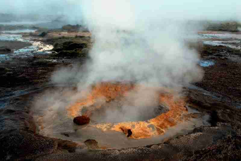 Geyser attivo in Islanda