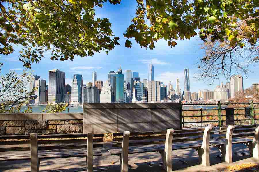 La bellissima vista su Manhattan da Brooklyn Heights
