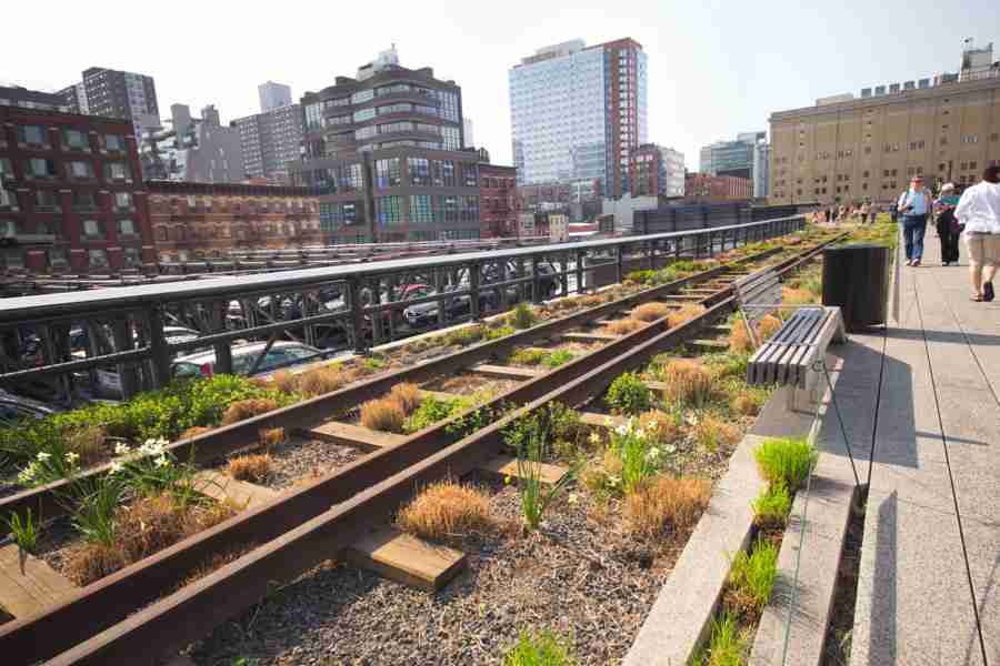 Vecchie rotaie lasciate a testimonianza del passato della High Line