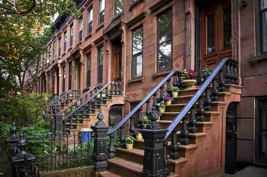 I tipici edifici in brownstone a Brooklyn