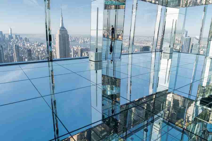 L'Empire State Building visto dall'osservatorio del Summit One Vanderbilt, New York