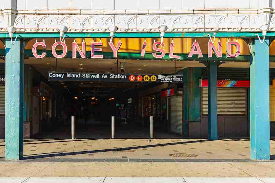 La stazione della metro di Coney Island