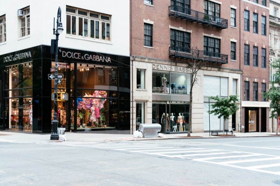 La Madison Avenue è piena di boutique di lusso