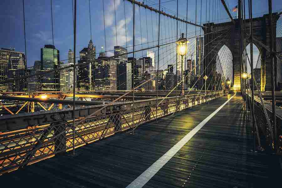 Camminare per il ponte di Brooklyn è bellissimo ed è completamente gratis