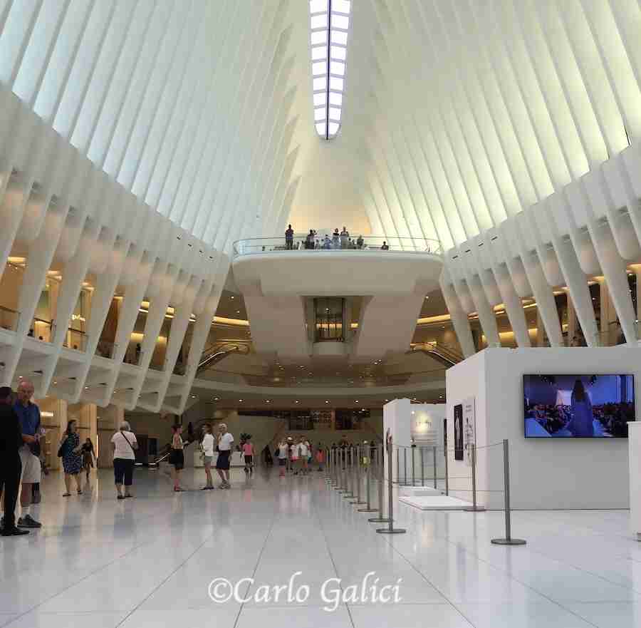 Oculus e il centro commerciale Westfield al suo interno, New York
