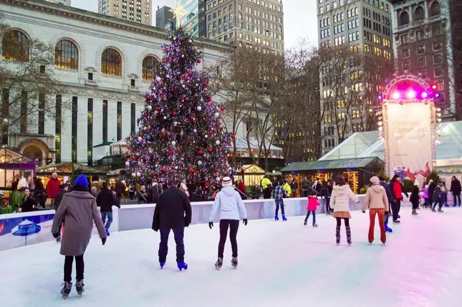 Albero di Natale al Bryant Park Winter Village, New York