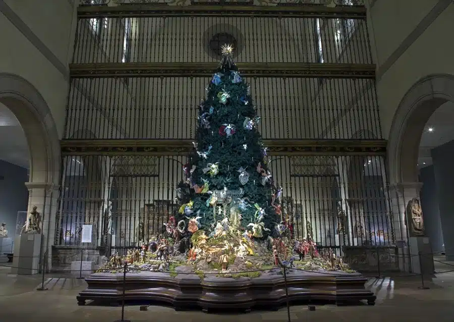 Albero di Natale al Metropolitan Museum di New York