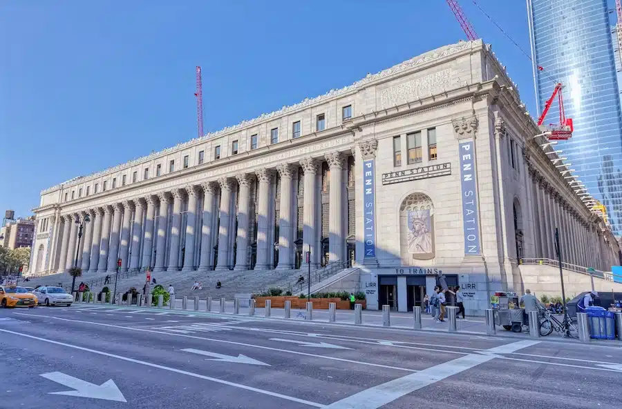 L'ex edificio delle poste e ora è l'ingresso alla nuova zona della Penn Station