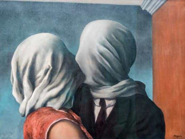 The Lovers di Magritte si trova al MoMA