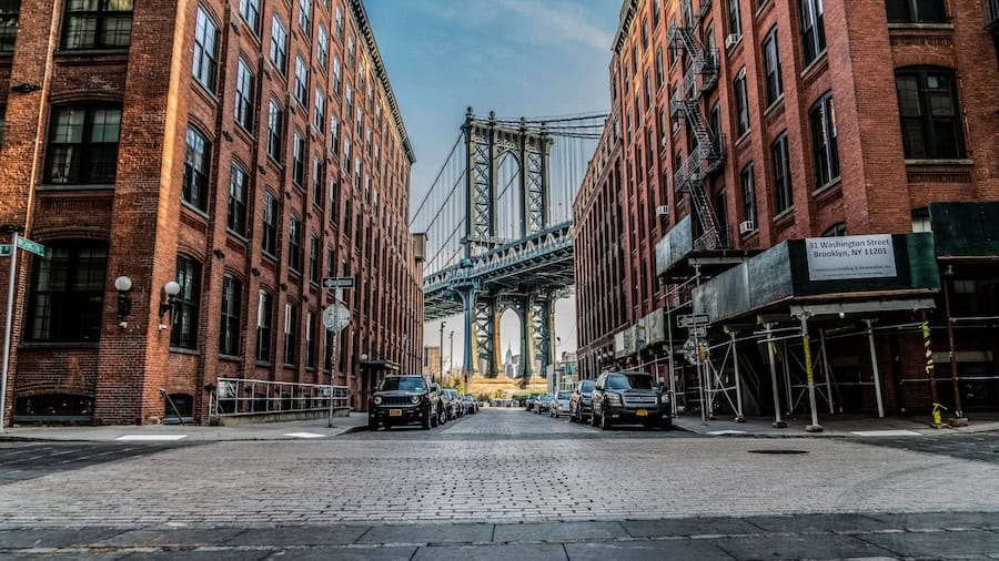 Visitare il Manhattan Bridge, New York