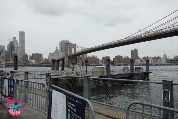 Il molo dove arriva il ferry a Dumbo, si trova al Pier 1 del Brooklyn Bridge Park